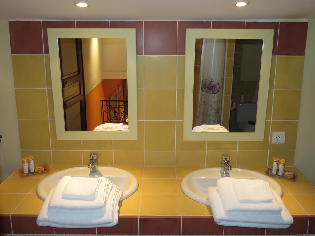 Le Clos Des Canebiers Bed & Breakfast Grasse Room photo