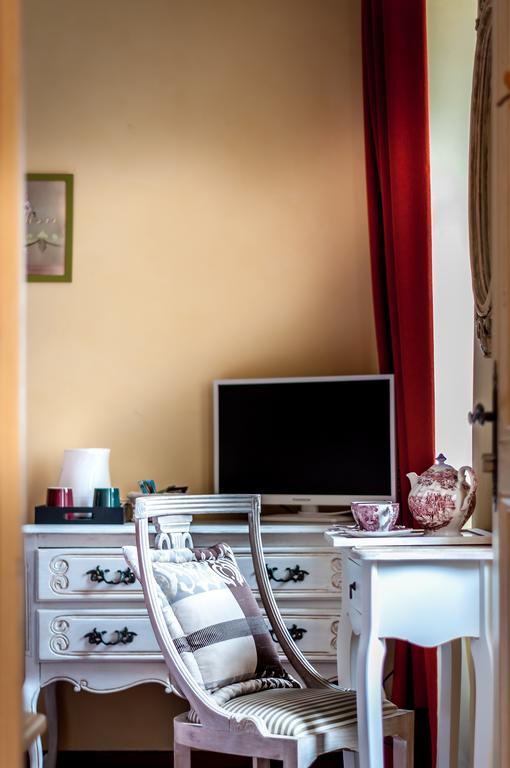 Le Clos Des Canebiers Bed & Breakfast Grasse Room photo