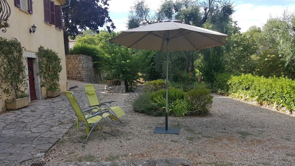 Le Clos Des Canebiers Bed & Breakfast Grasse Exterior photo